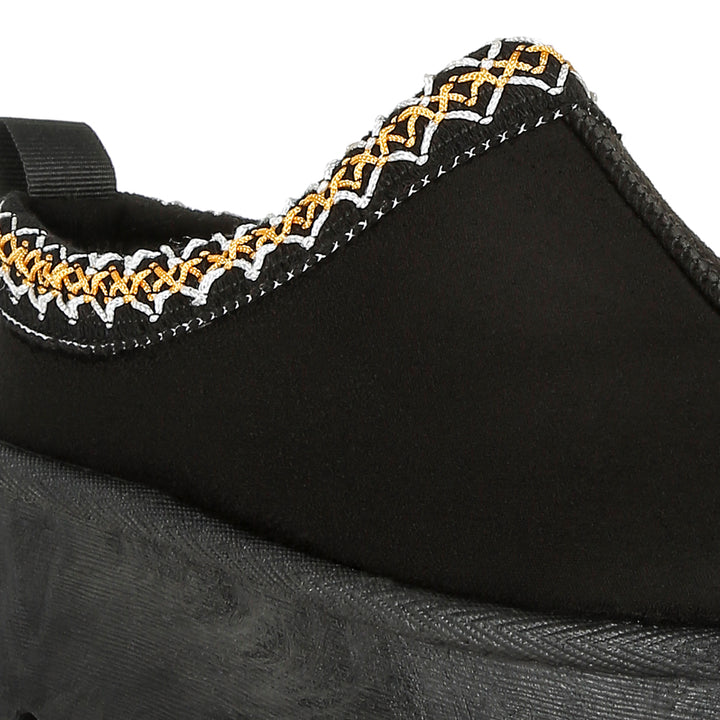 embroidered platform classic slip-on
#color_black