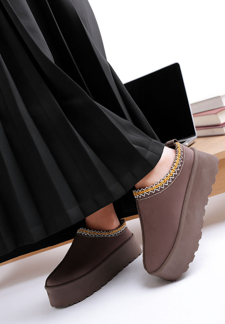 jesters embroidered platform classic slip-on#color_brown