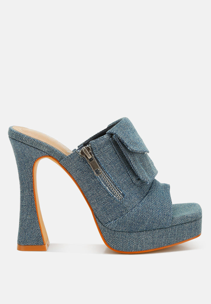 Women Pouch Detail Sandals