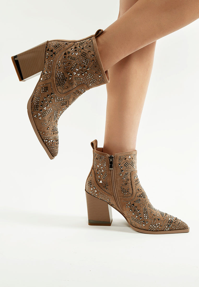 women stud embellished ankle boots#color_beige