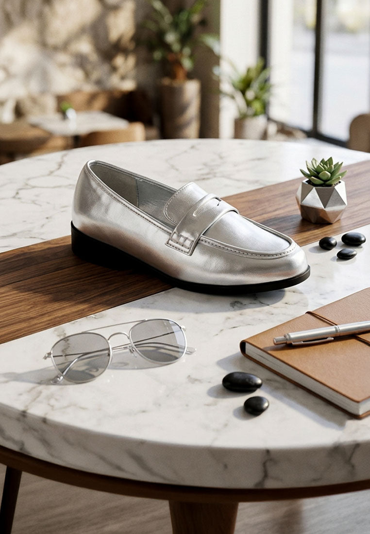 Women Metallic Faux Leather Flat Loafers