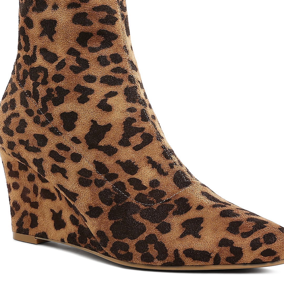 microfiber wedge sock boots#color_leopard