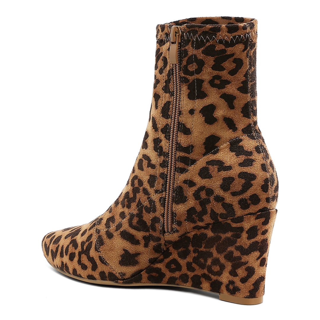 microfiber wedge sock boots#color_leopard