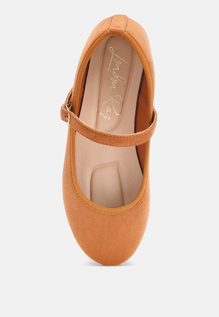 #color_tan-suede