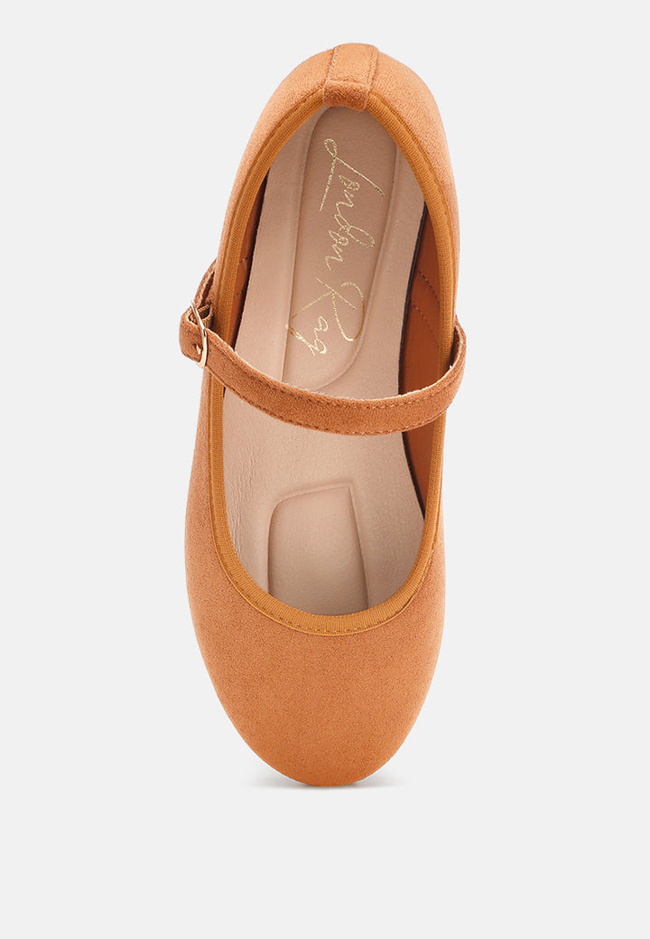 #color_tan-suede