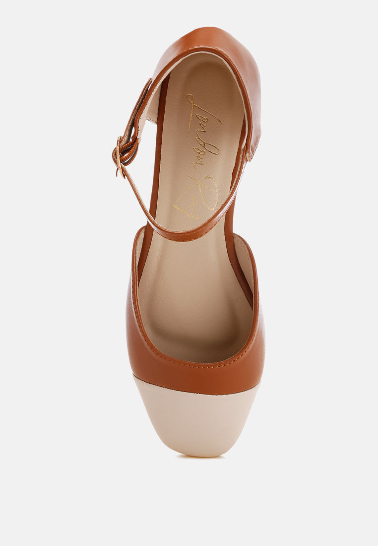 Women Two Tone Flat Sandals
