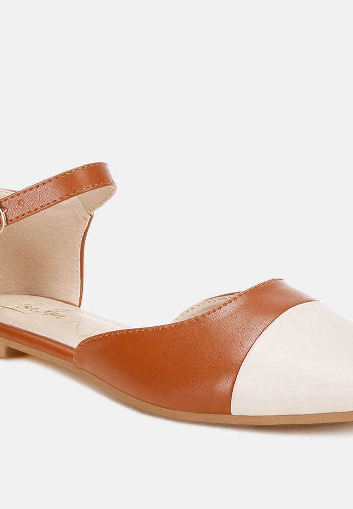 Women Two Tone Flat Sandals