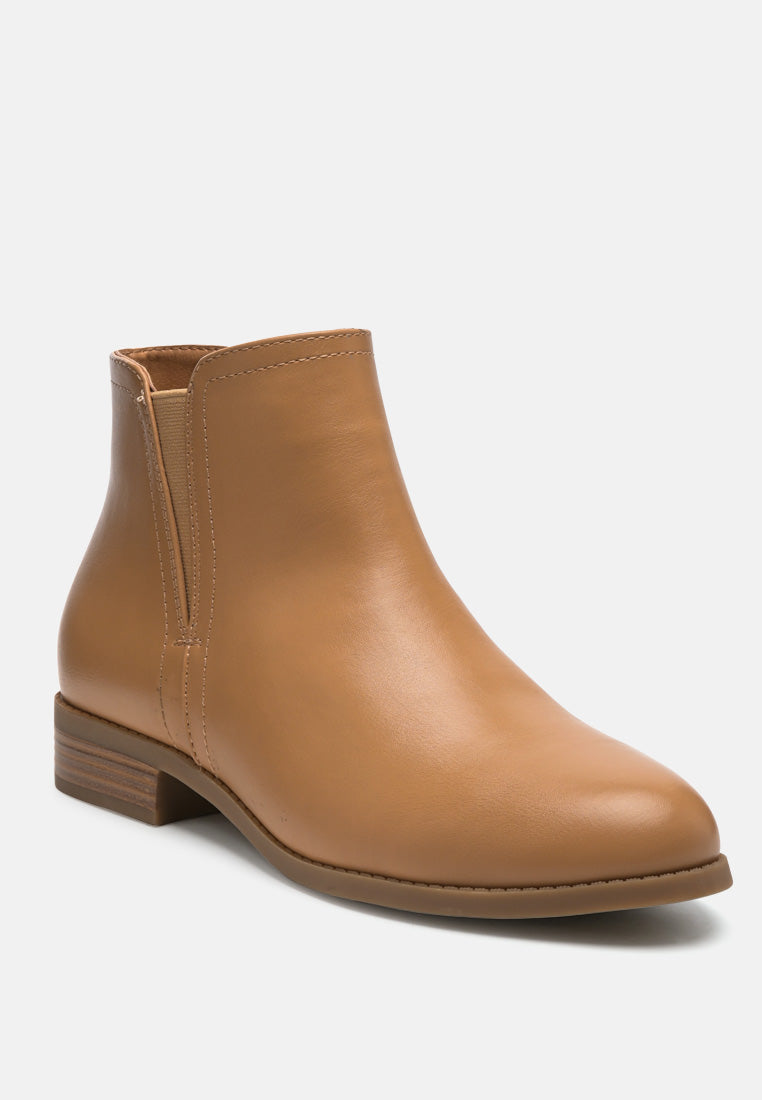 women sleek chlesea boots#color_tan