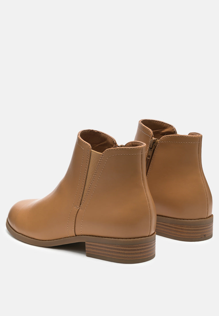 women sleek chlesea boots#color_tan