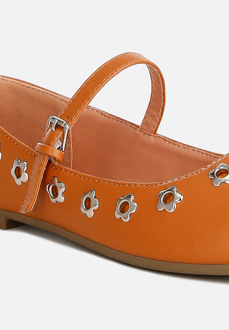 women floral eyelet strapped ballerinas#color_tan