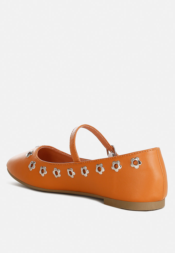 women floral eyelet strapped ballerinas#color_tan