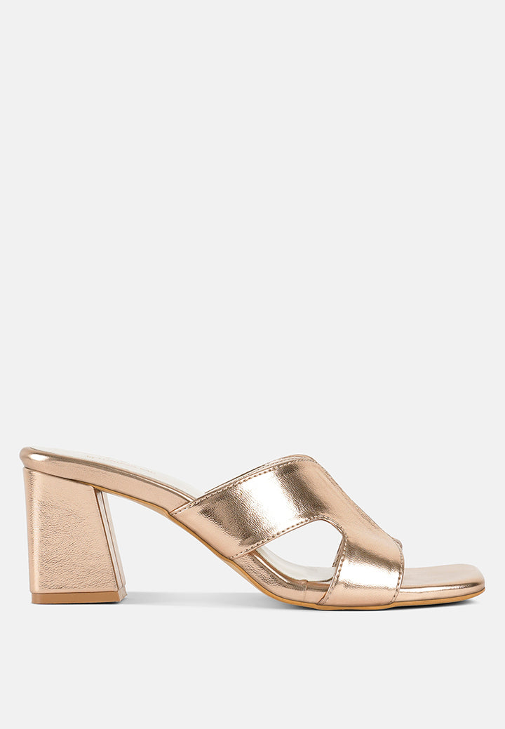 Women Metallic Faux Leather Slip On Sandals