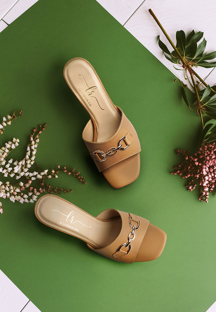 women horsebit detail heels#color_beige