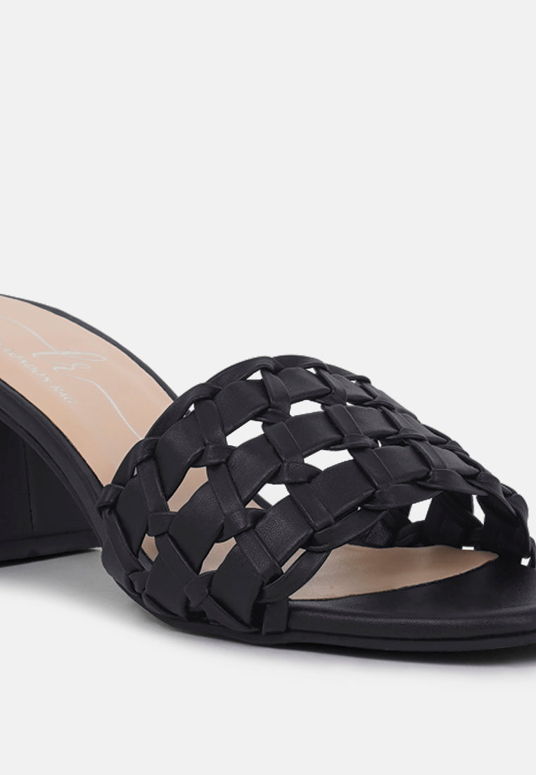 women strap detail slip-on sandals#color_black