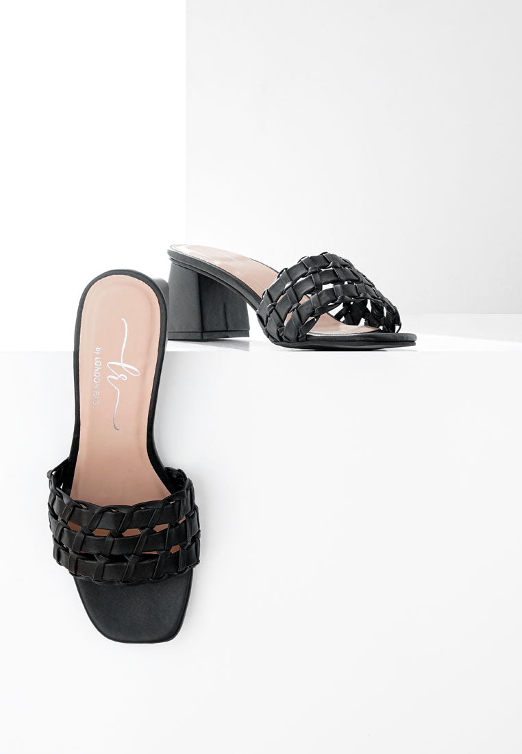 women woven strap detail slip-on sandals#color_black