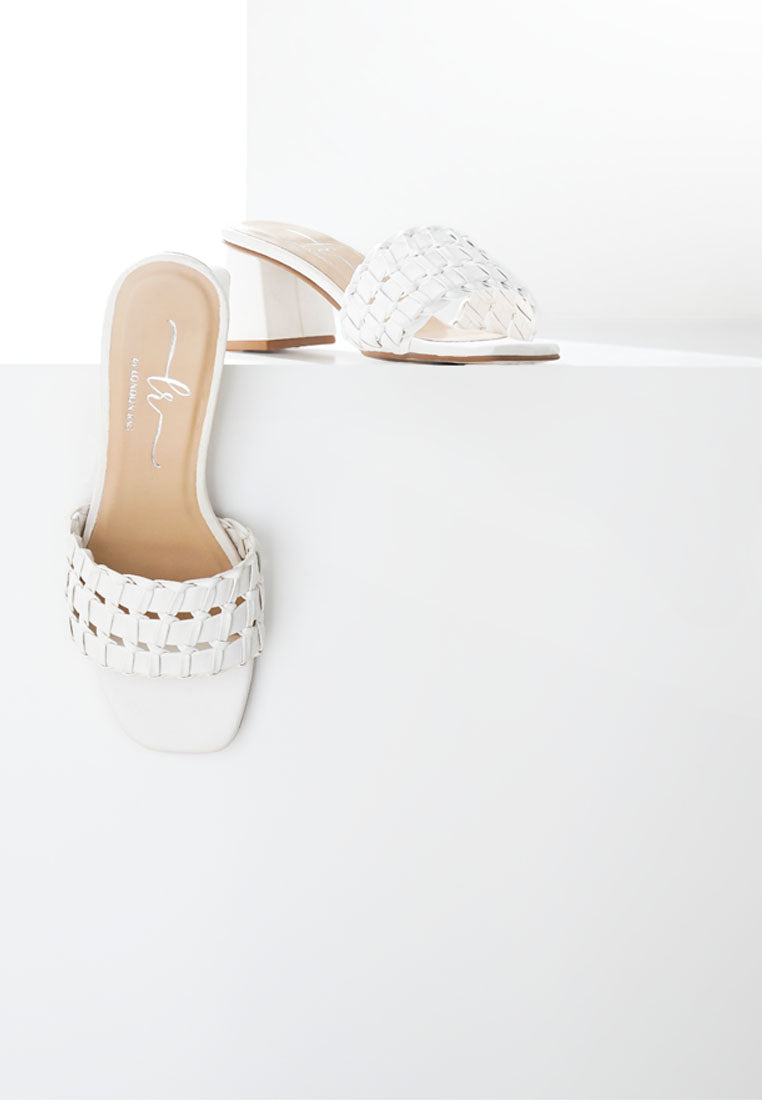 women strap detail slip-on sandals#color_white