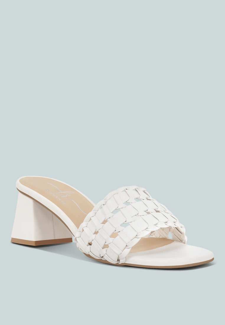 women strap detail slip-on sandals#color_white