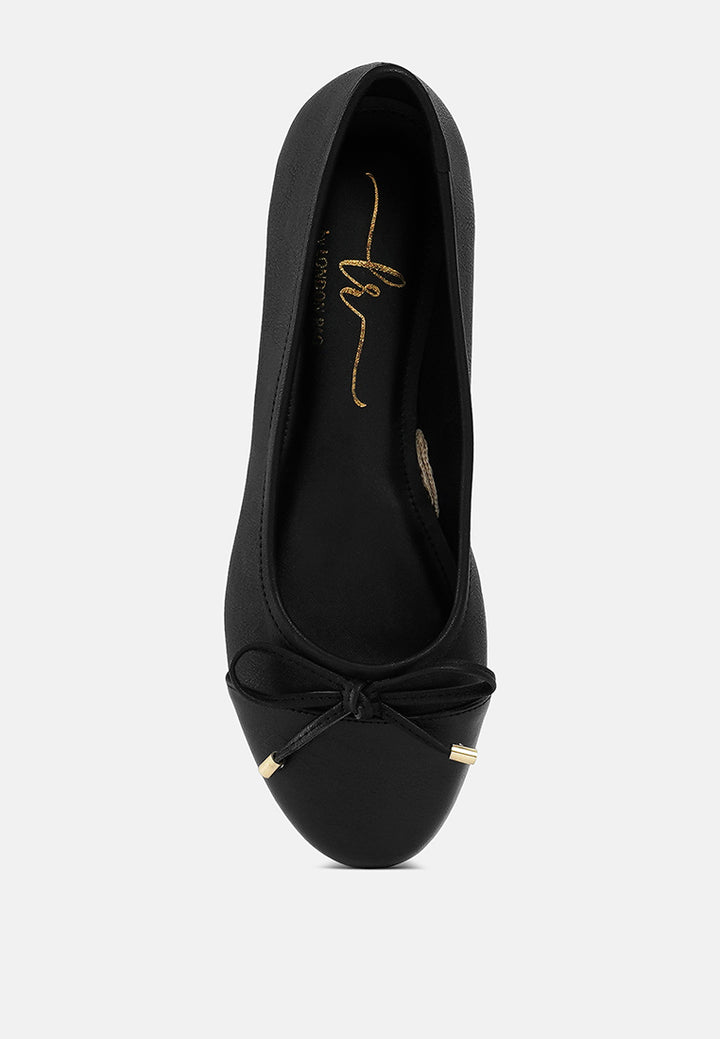 women two tone ballet flats#color_black
