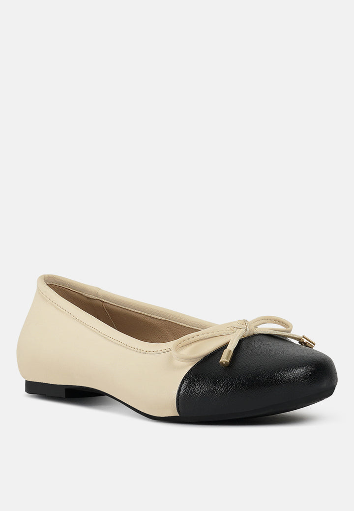 women two tone ballet flats#color_white