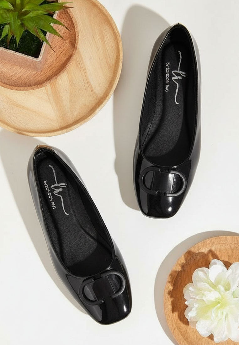 women glossy faux leather horsebit ballerinas#color_black