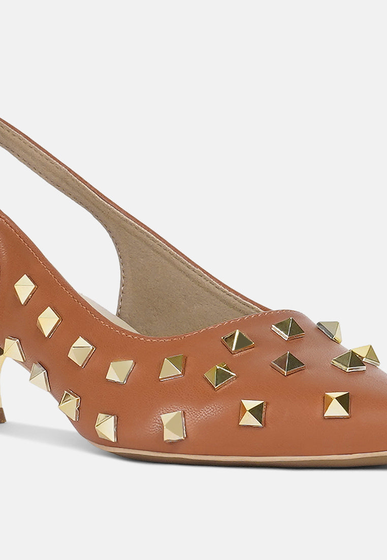 women gold accent studded sandals#color_tan