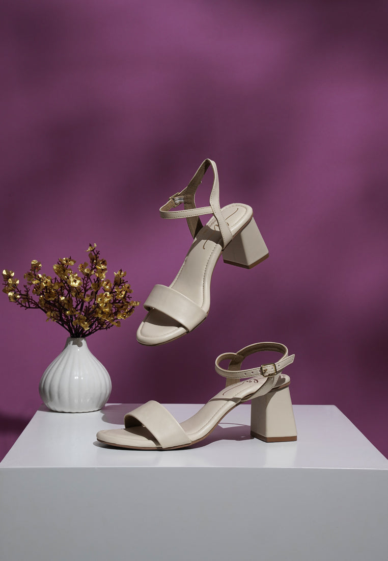 women pin buckle strap block heels#color_beige