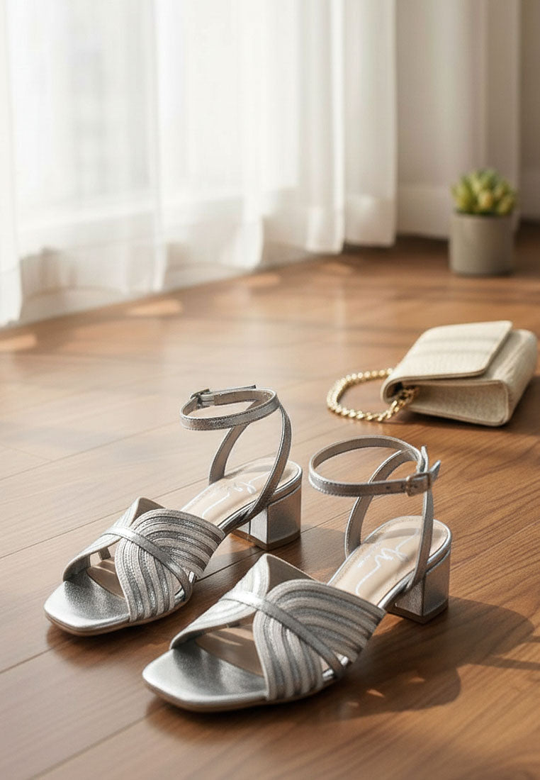 women square toe criss-cross ankle strap sandals#color_silver