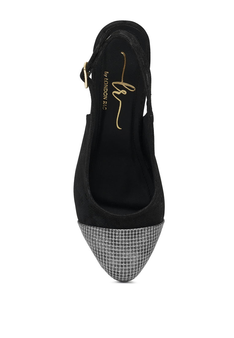 women pin buckle metallic toe cap heels#color_cream