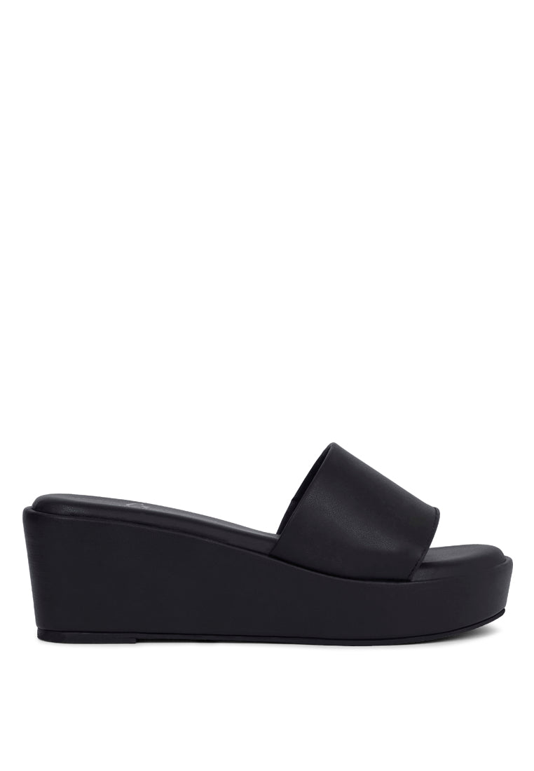 women classic faux leather wedges#color_black