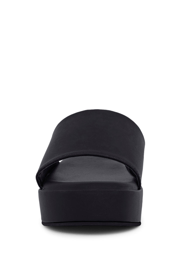 women classic faux leather wedges#color_beige