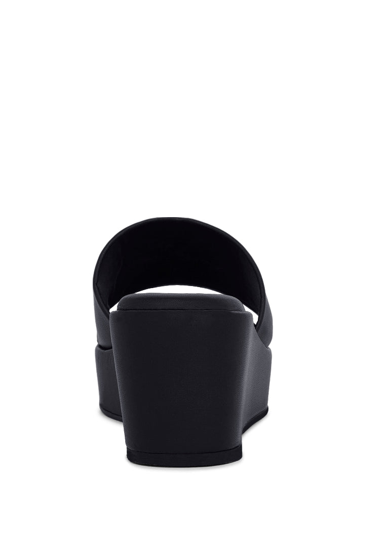 women classic faux leather wedges#color_beige