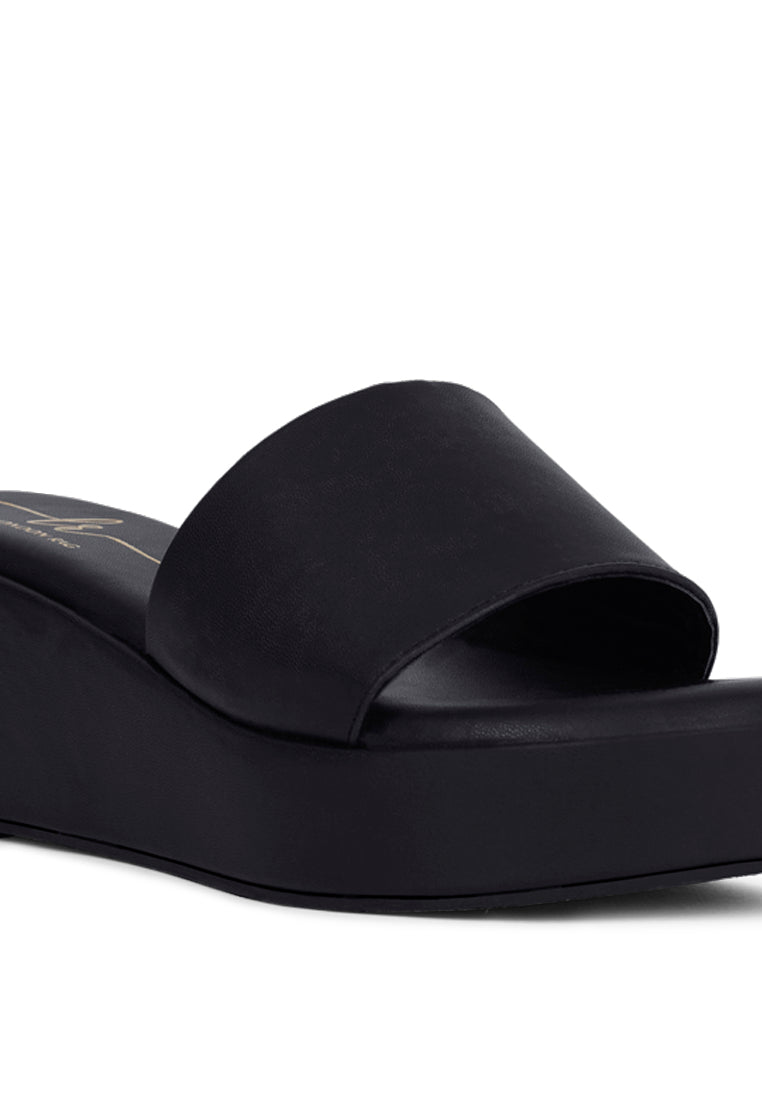 women classic faux leather wedges#color_black