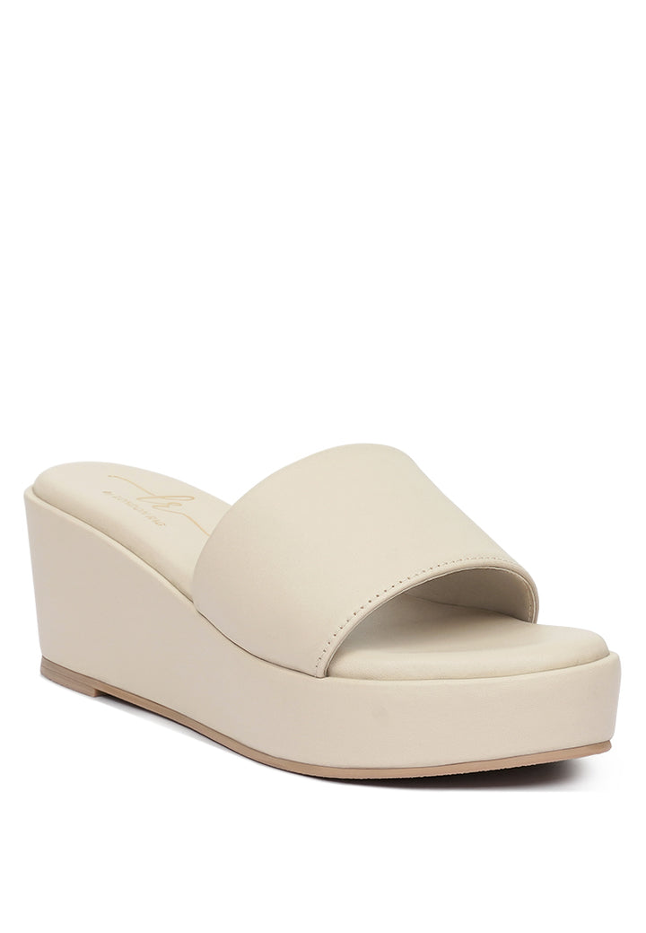women classic faux leather wedges#color_beige