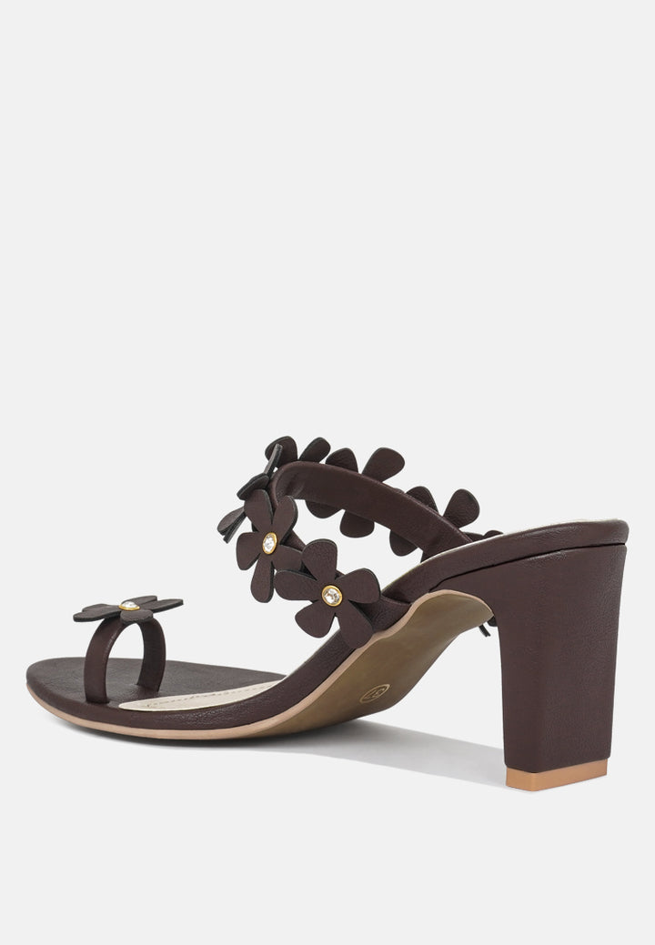 women floral applique slip-on block heels#color_coffee