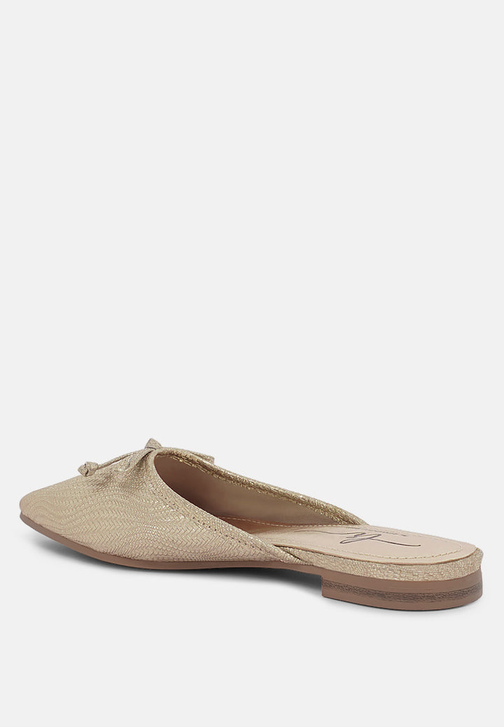 women bow detail metallic mules#color_gold