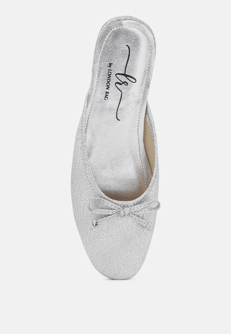women bow detail metallic mules#color_silver