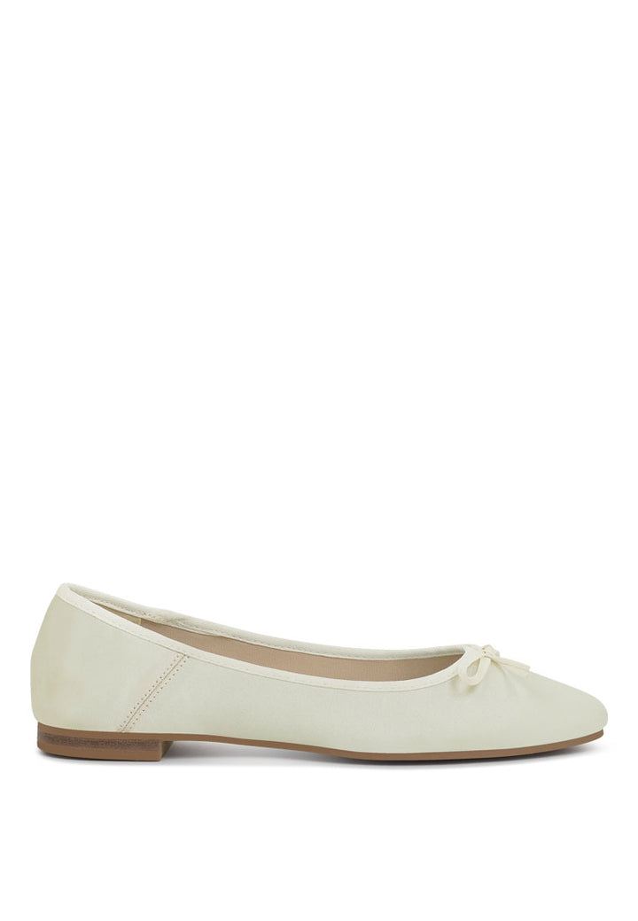 women bow detail satin ballerinas#color_off white