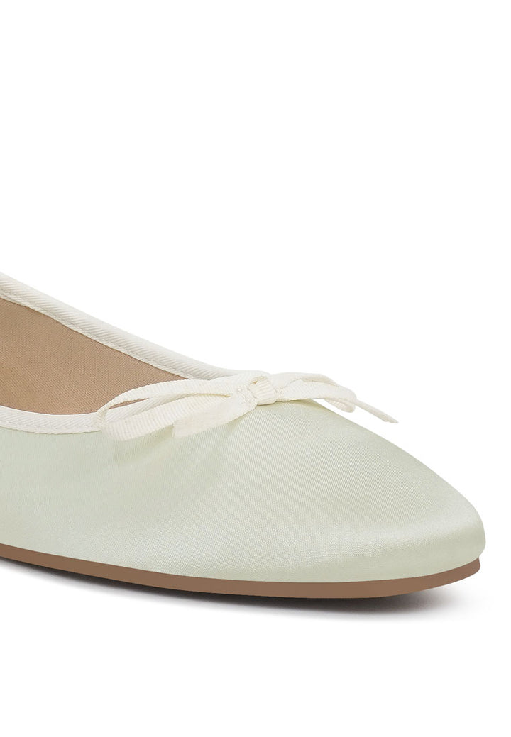 women bow detail satin ballerinas#color_off white