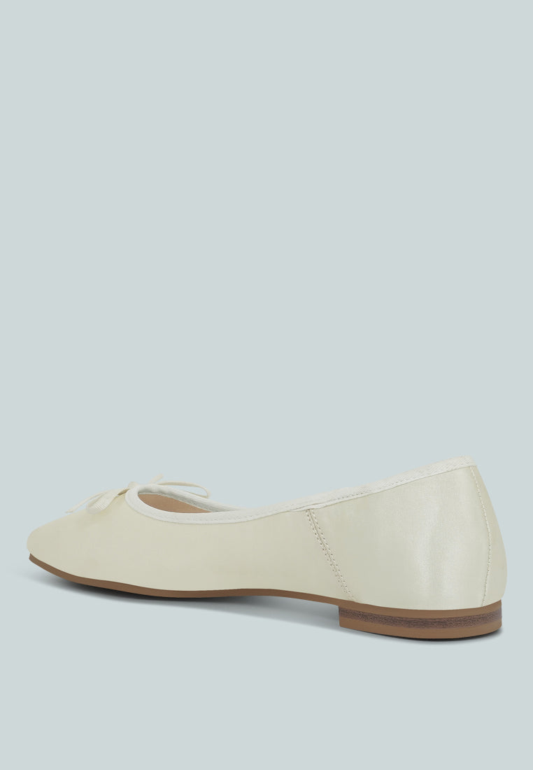 women bow detail satin ballerinas#color_off-white
