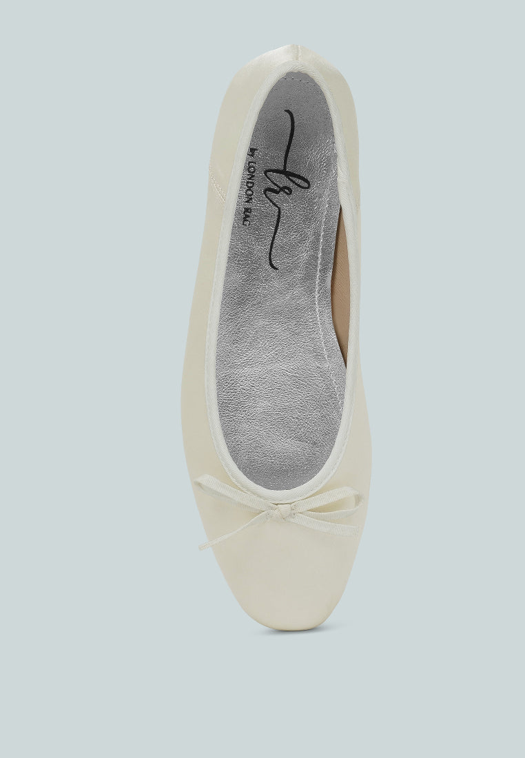 women bow detail satin ballerinas#color_off-white