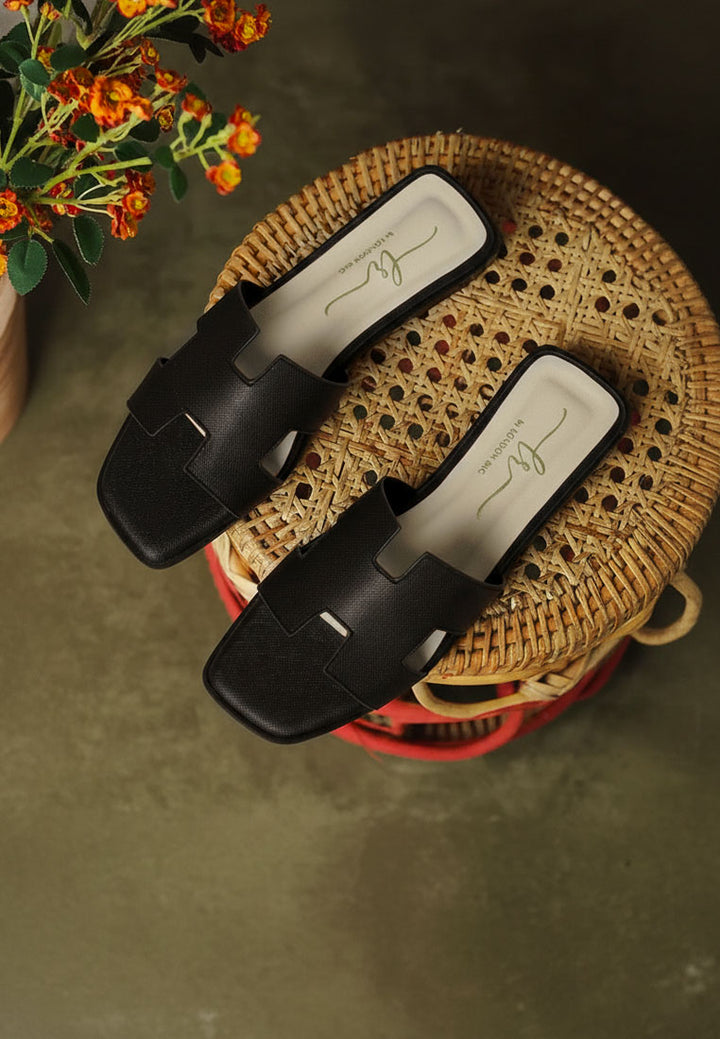 women square toe slip on flats#color_black