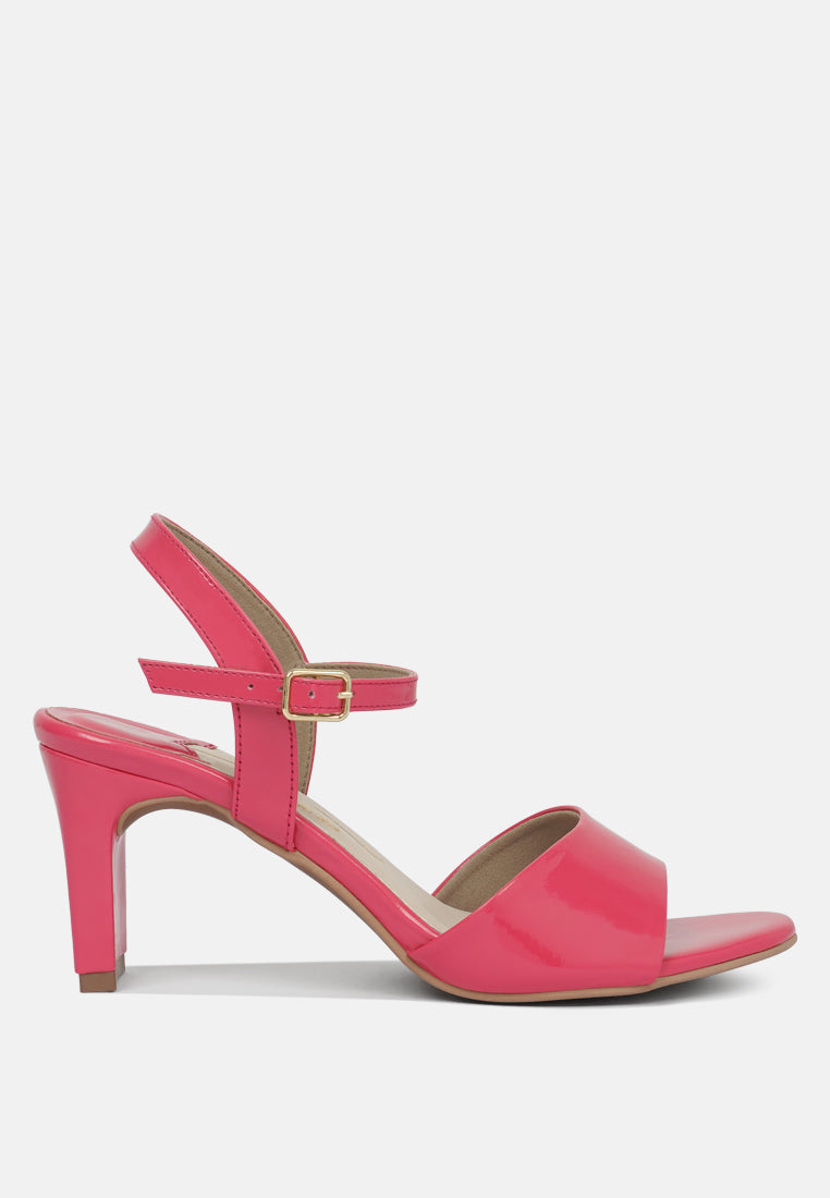 women glossy faux leather buckle sandals#color_fuschia