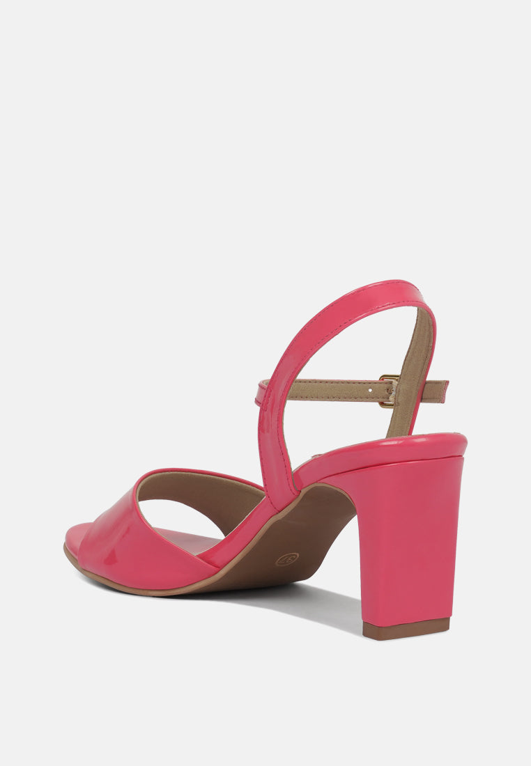 women glossy faux leather buckle sandals#color_fuschia