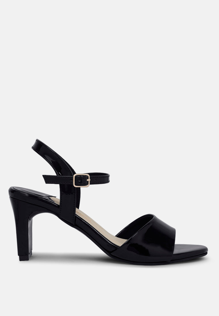 women glossy faux leather buckle sandals#color_black
