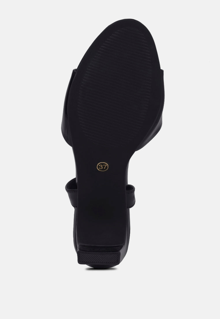 women glossy faux leather buckle sandals#color_black