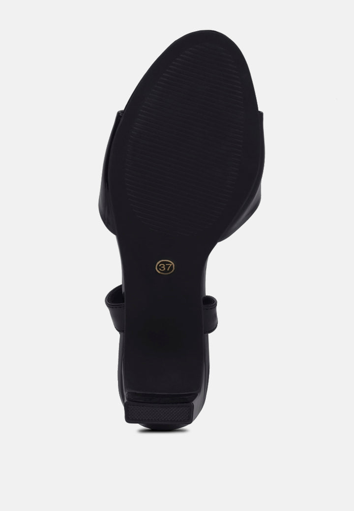 women glossy faux leather buckle sandals#color_black