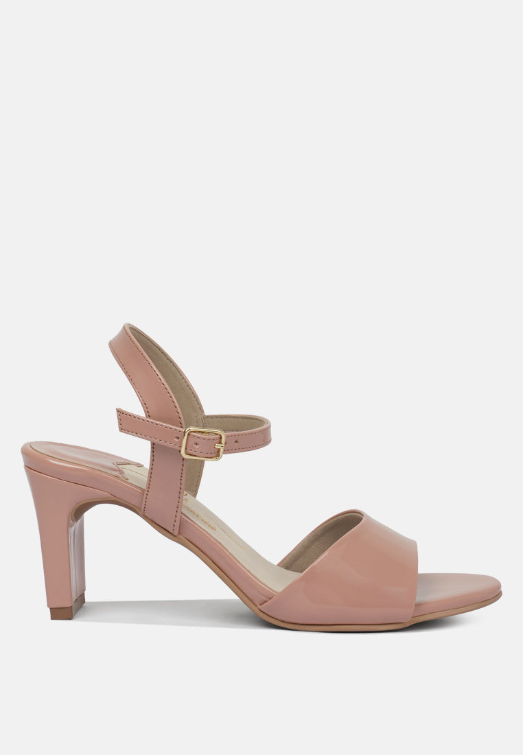 women glossy faux leather buckle sandals#color_nude