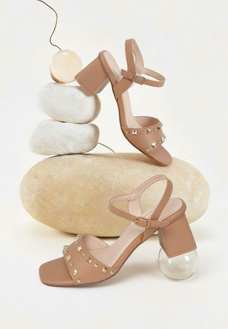 women studded block heel sandals#color_camel