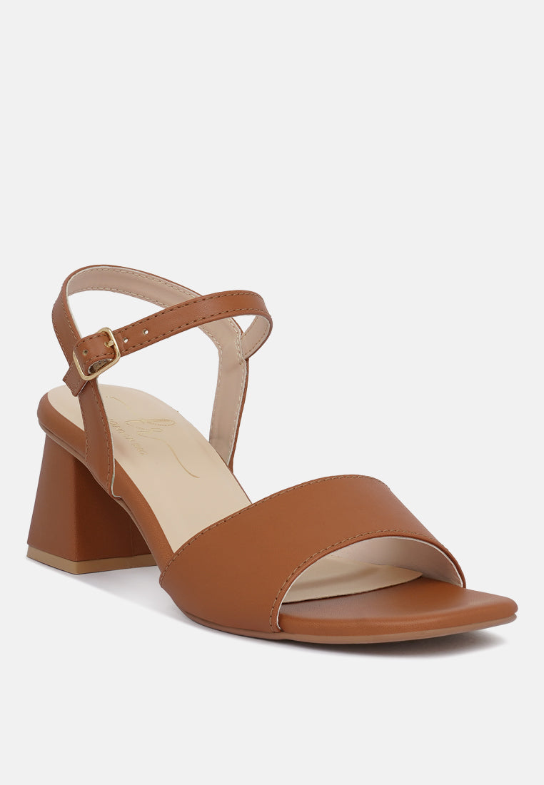 women faux leather sandals#color_tan