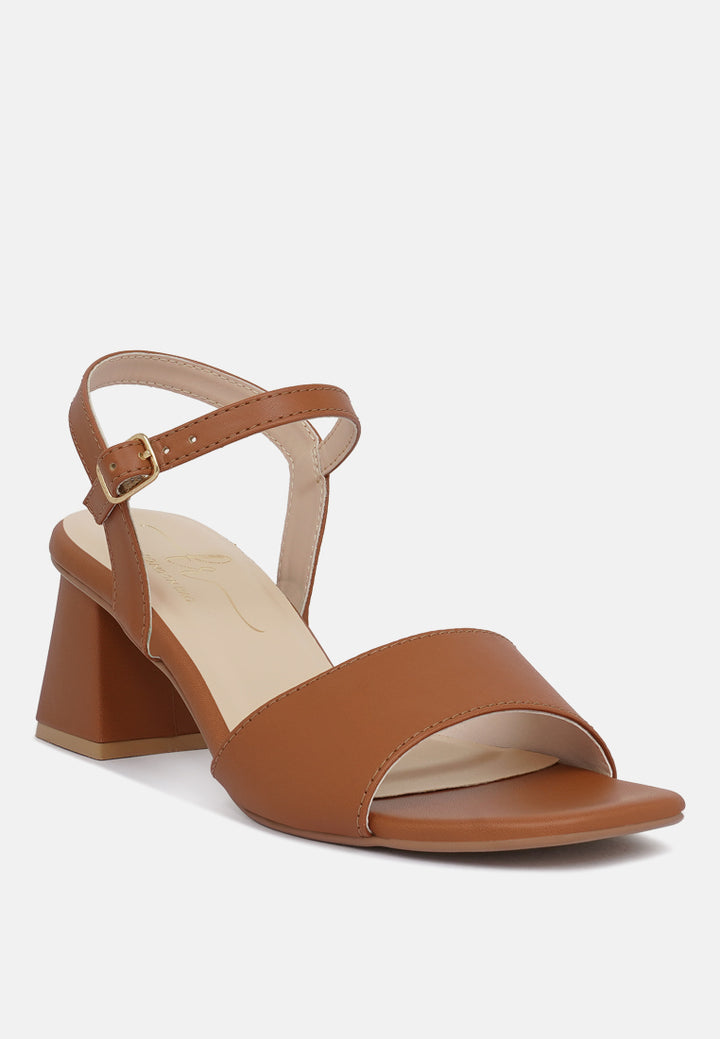 women faux leather sandals#color_tan